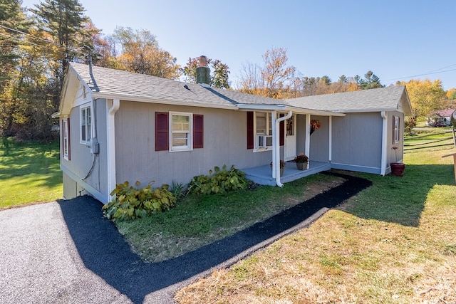 Listing photo 2 for 408 Chestnut Dr, Galax VA 24333