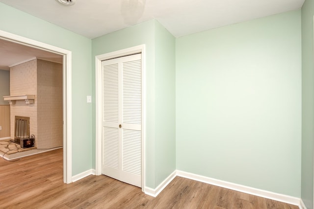 867 NE Wayne Ave, Abingdon, VA 24210 - hall with light wood-style flooring and baseboards