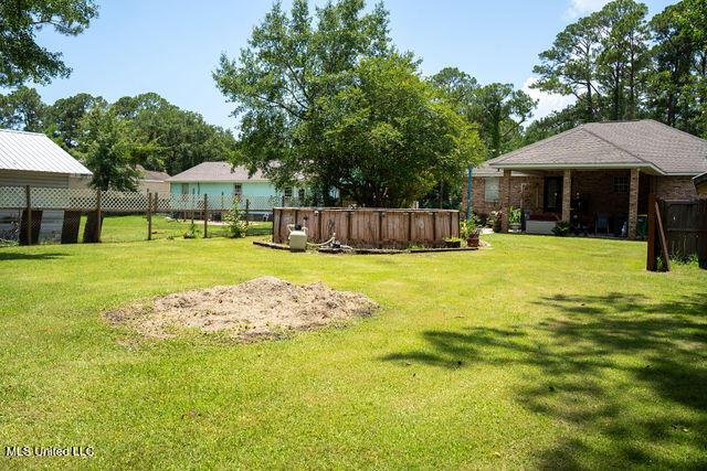 6816 Natchez St, Biloxi, MS 39532 - view of yard