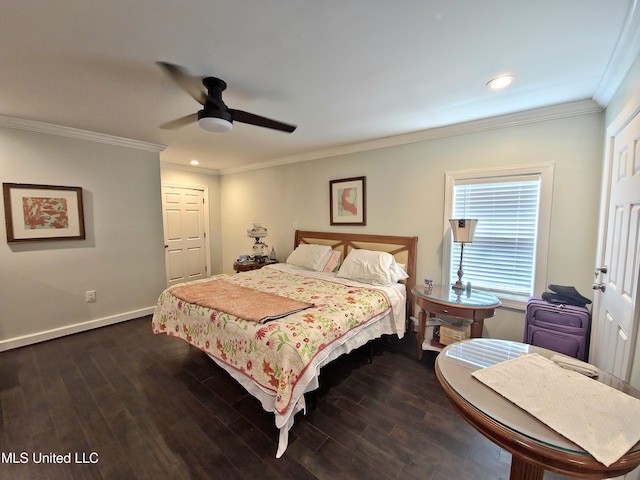bedroom with recessed lighting, ornamental molding, baseboards, dark wood finished floors, and a ceiling fan