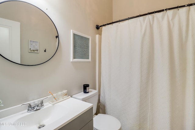 737 Ieke Cir, Diamondhead, MS 39525 - full bathroom with toilet, vanity, and a shower with curtain