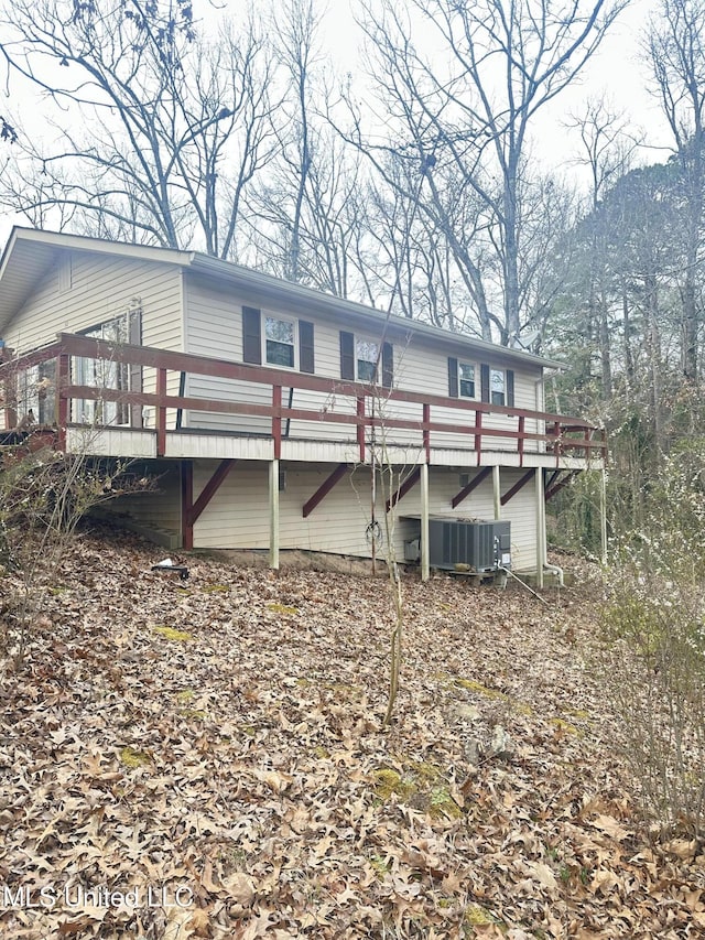 52 Dog Wood Cove Rd, Coffeeville, MS 38922 - rear view of house with a deck