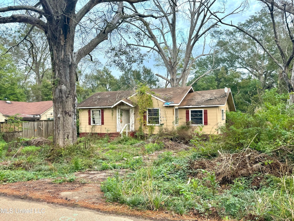 view of front of house