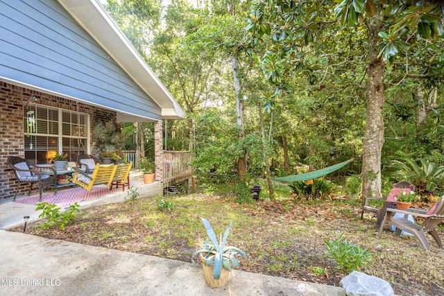 view of yard with a patio