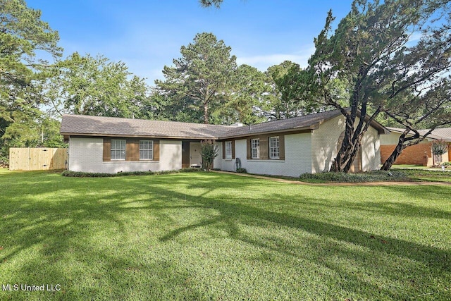 606 Black Oak Cir, Pearl, MS 39208 - ranch-style home with brick siding and a front yard