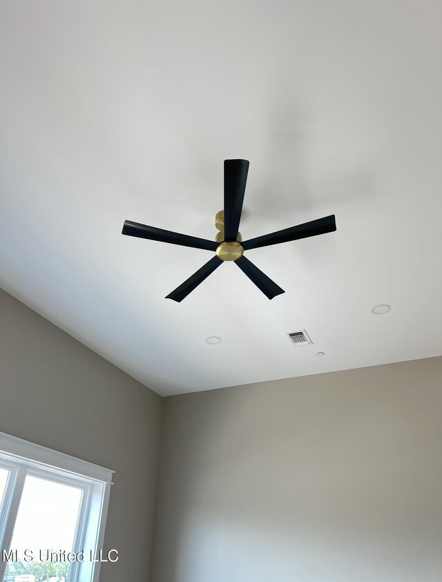 1851 Beach Blvd Unit 4, Biloxi, MS 39531 - detailed view of a ceiling fan and recessed lighting