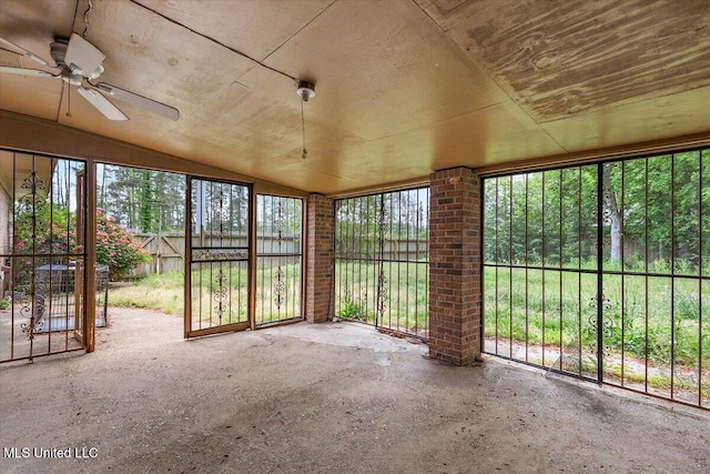 101 Lake Of Pines Dr, Jackson, MS 39206 - unfurnished sunroom featuring vaulted ceiling