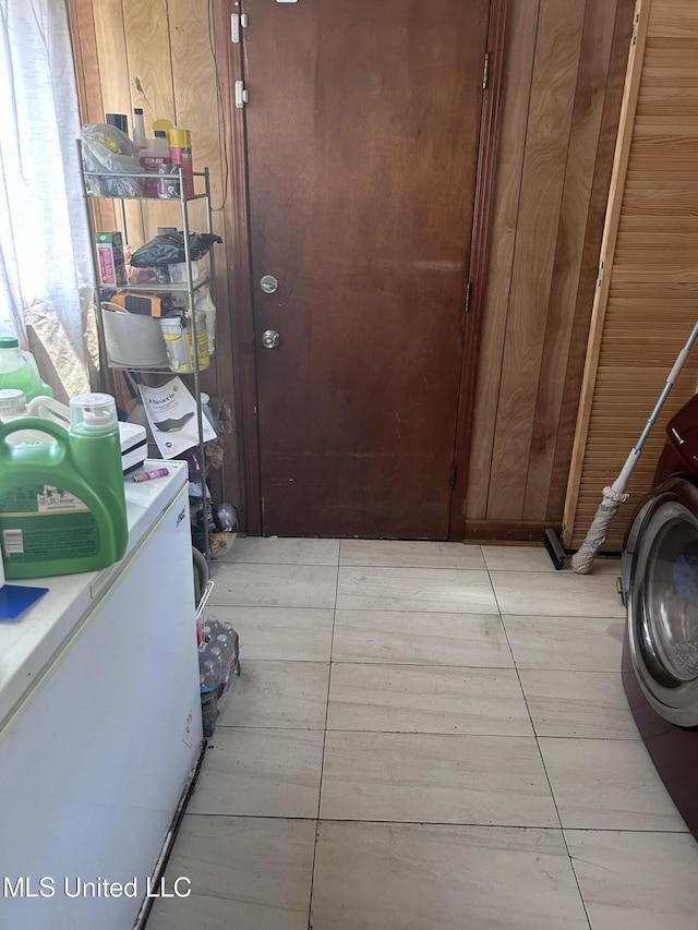 117 Shadow Lawn Dr, Jackson, MS 39204 - laundry area featuring washing machine and clothes dryer