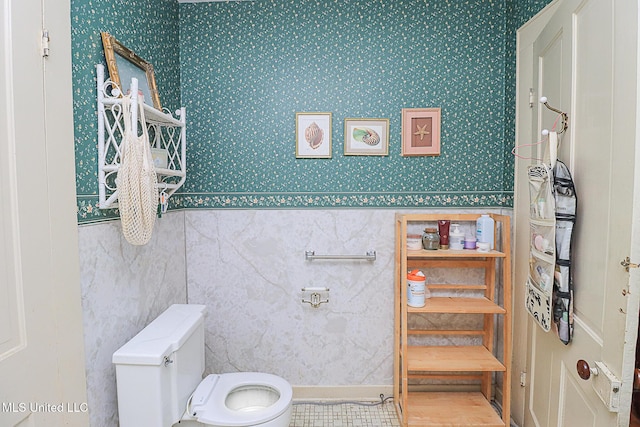 2548 Furrs Mill Dr, Wesson, MS 39191 - half bathroom with toilet, wallpapered walls, and tile walls