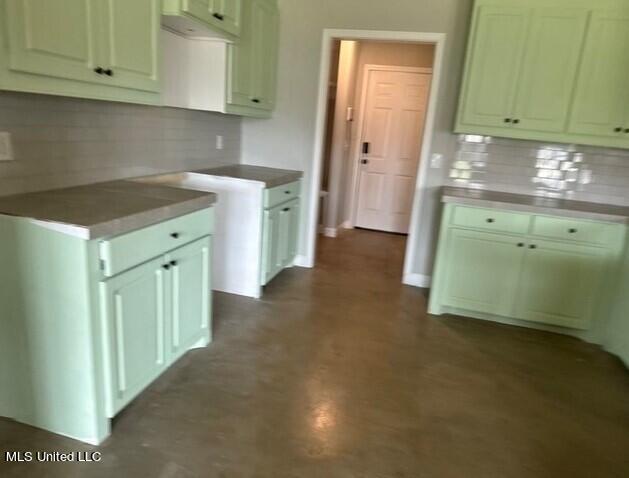 kitchen featuring backsplash