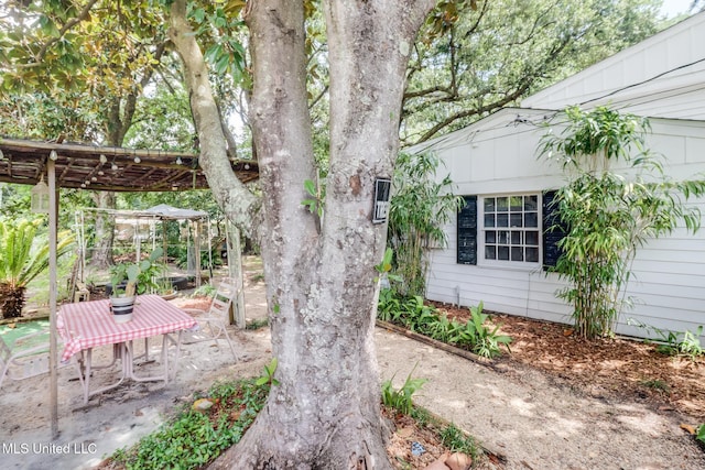 2512 Randall Dr, Biloxi, MS 39531 - view of yard