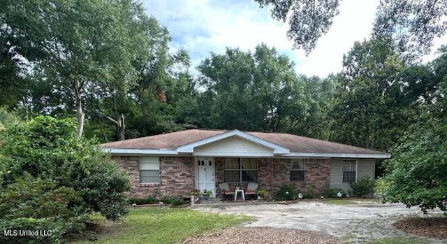 2770 Mission Ln, Biloxi, MS 39531 - ranch-style home with covered porch