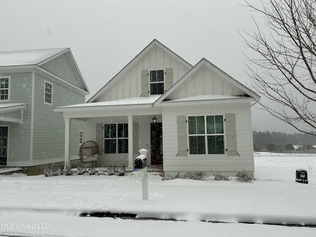 view of front of home