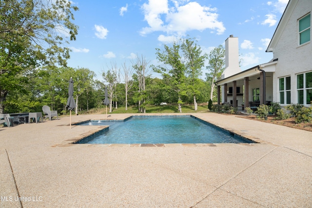 4270 Sunset Rd, Nesbit, MS 38651 - pool featuring a patio