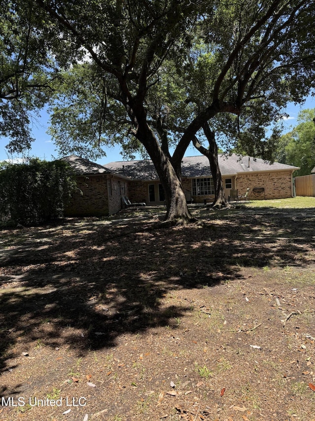 2246 Baywood Dr, Biloxi, MS 39532 - view of yard