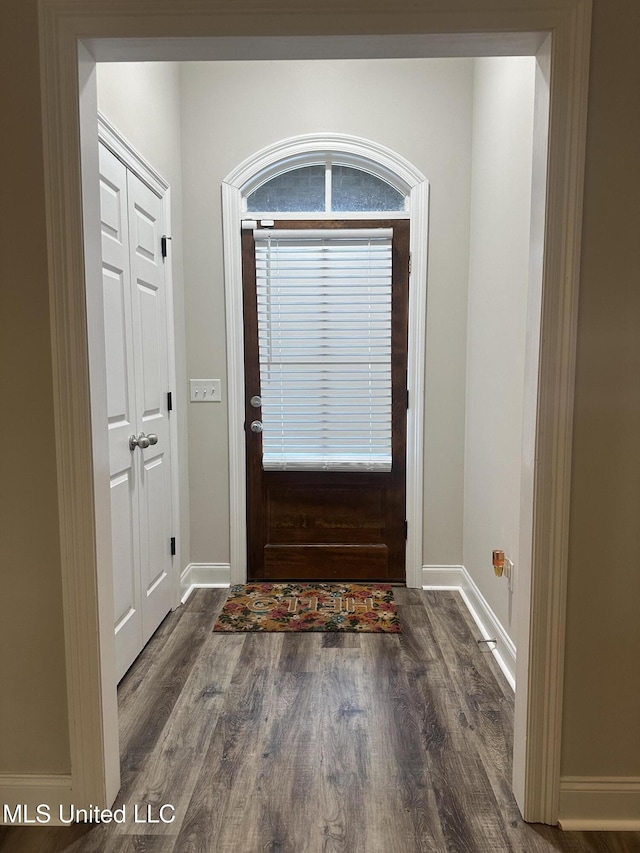 109 Brunswick Cv, Canton, MS 39046 - foyer with wood finished floors and baseboards