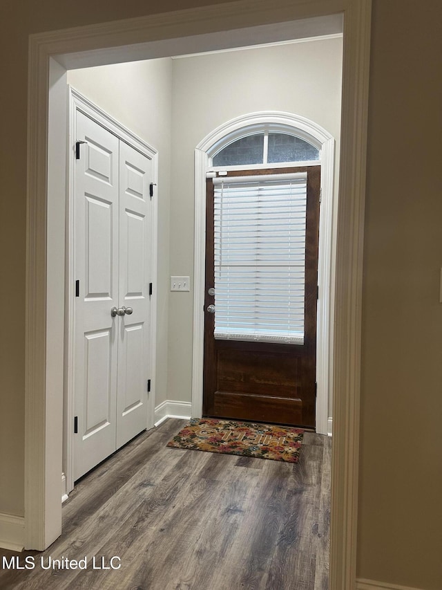 109 Brunswick Cv, Canton, MS 39046 - foyer with wood finished floors and baseboards