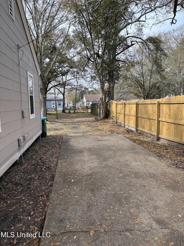 view of yard with a patio area