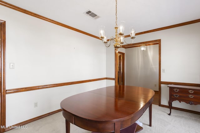 dining area with light carpet, visible vents, a chandelier, and ornamental molding