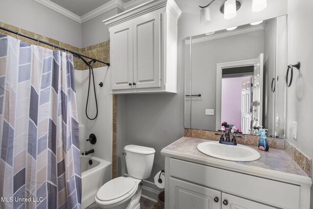 169 Beechwood Cir, Pearl, MS 39208 - full bath featuring vanity, shower / tub combo, toilet, and crown molding