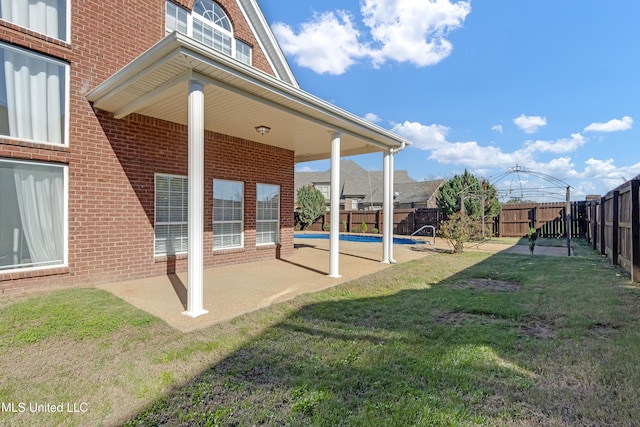 view of yard with a patio area