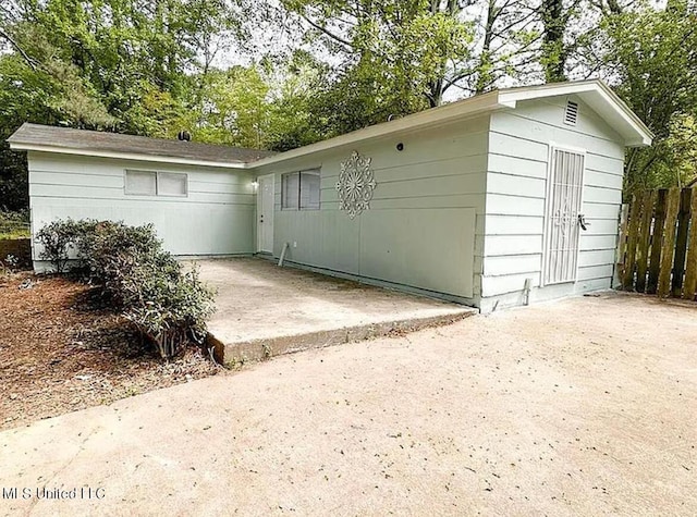 766 Monterey St A-B, Unit A-B Jackson, MS 39204 - garage featuring fence
