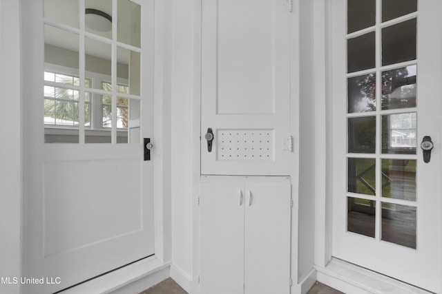157 Saint Charles Ave, Biloxi, MS 39530 - entryway with baseboards