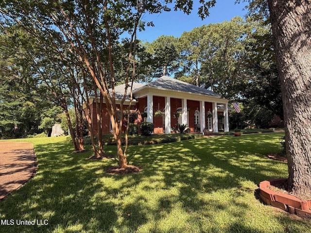 47 Avery Cir, Jackson, MS 39211 - greek revival inspired property featuring a front lawn