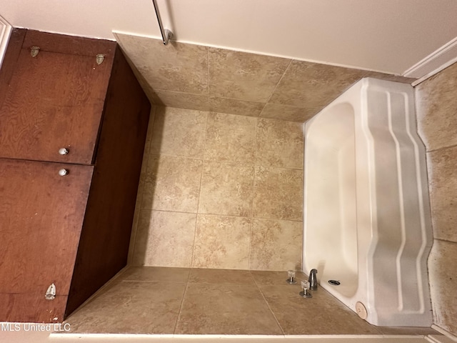 103 Lasalle St, Natchez, MS 39120 - view of full bathroom