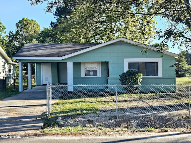 view of front of home featuring covered porch