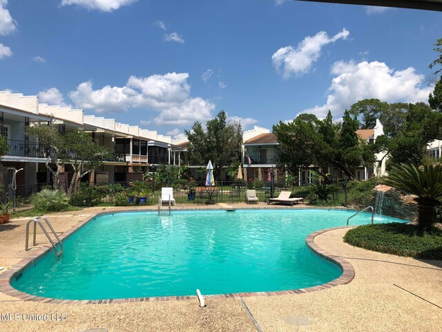 2501 Gulf Ave Unit 22, Gulfport, MS 39501 - view of community pool
