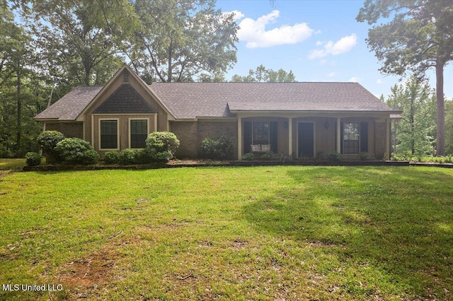 view of front of house with a front yard