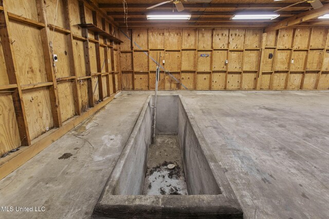 160 Marblehead Ct, Jackson, MS 39211 - storage featuring a garage