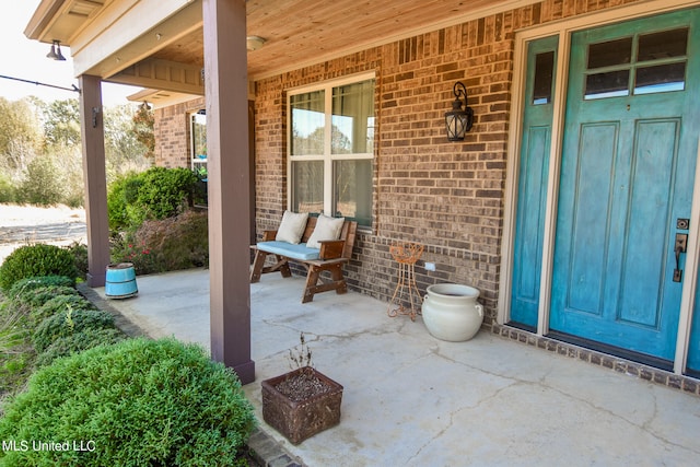 property entrance with a porch