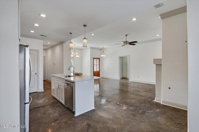 kitchen featuring ceiling fan, visible vents, concrete flooring, a sink, and stainless steel appliances