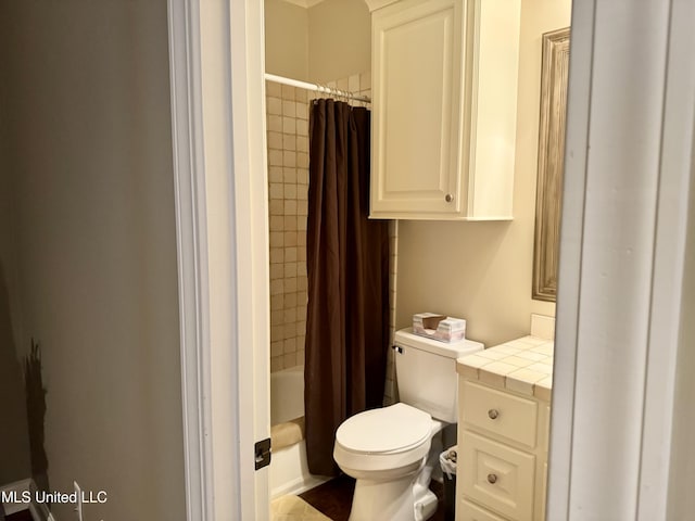 856 Wellington Way, Madison, MS 39110 - bathroom featuring toilet, vanity, and shower / tub combo