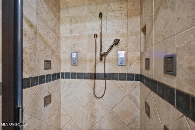 12025 Springridge Rd, Terry, MS 39170 - full bath with tiled shower