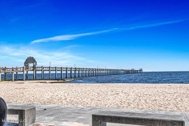 2117 Seneca Ave, Pascagoula, MS 39567