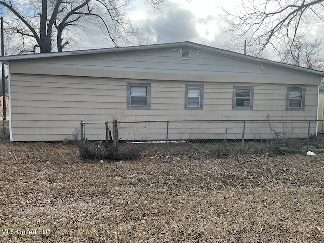 514 Lincoln Ave, Indianola, MS 38751 - view of property exterior featuring fence