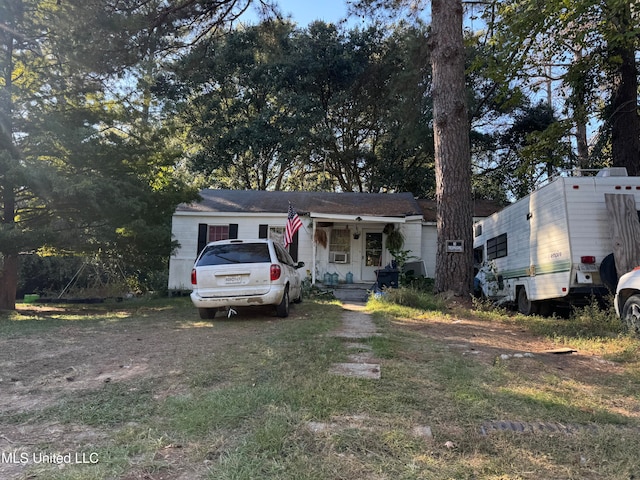 3569 Bowers St, Jackson, MS 39212 - view of front of home