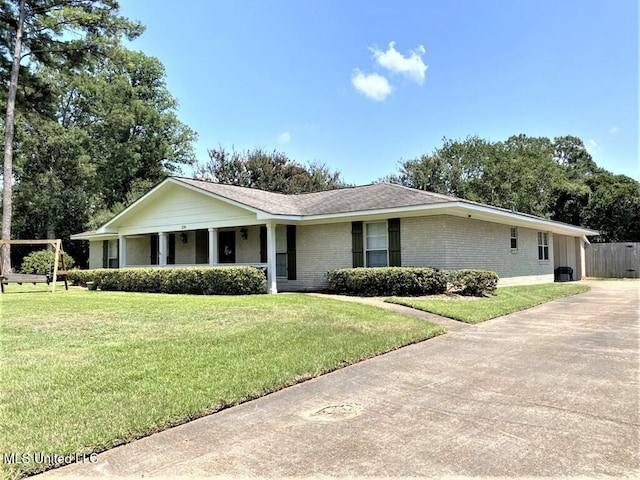 210 Jefferson Davis Blvd, Natchez, MS 39120 - ranch-style house with driveway and brick siding