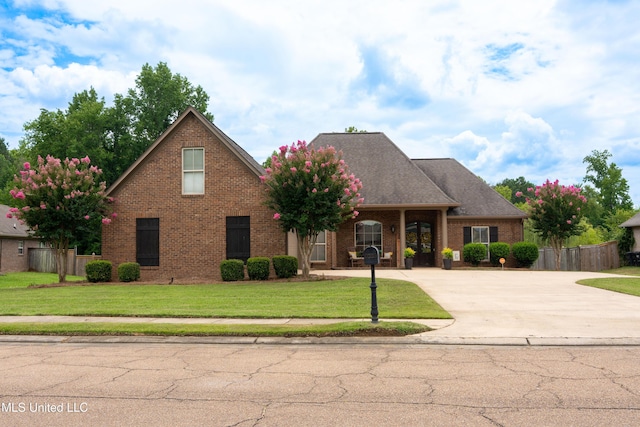 105 Bridgeton Way, Canton, MS 39046 - traditional home with brick siding and concrete driveway