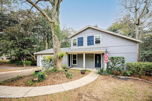 view of front of property featuring covered porch