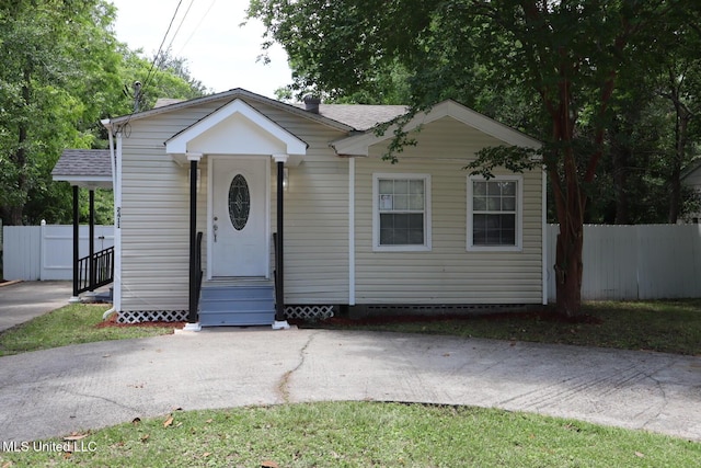 2411 14th St, Pascagoula, MS 39567 - view of bungalow-style house