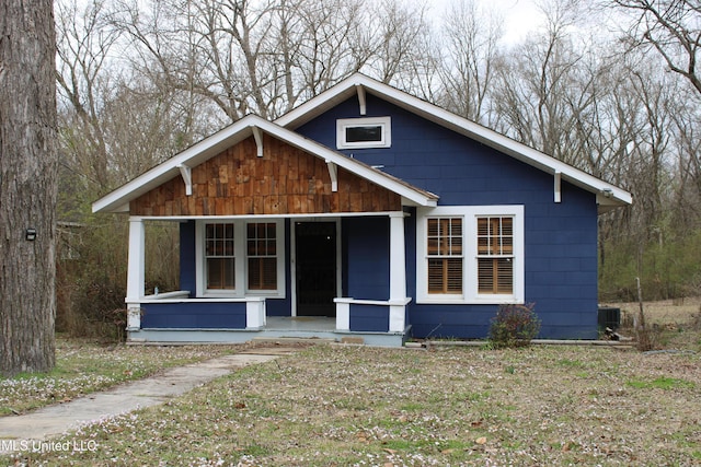 bungalow-style house with covered porch