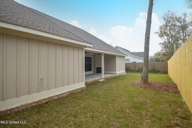 view of yard with a patio