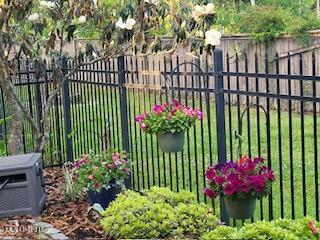 3808 Acadian Village Dr, Ocean Springs, MS 39564 - exterior space