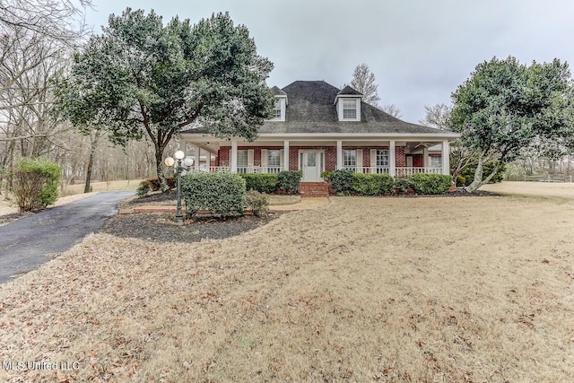 view of front of house with covered porch