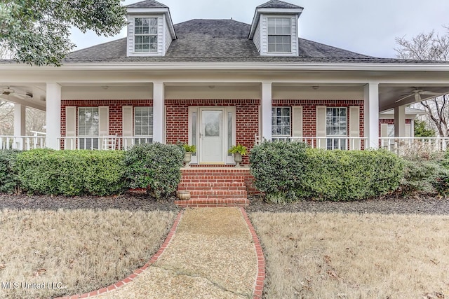 view of front of property featuring covered porch