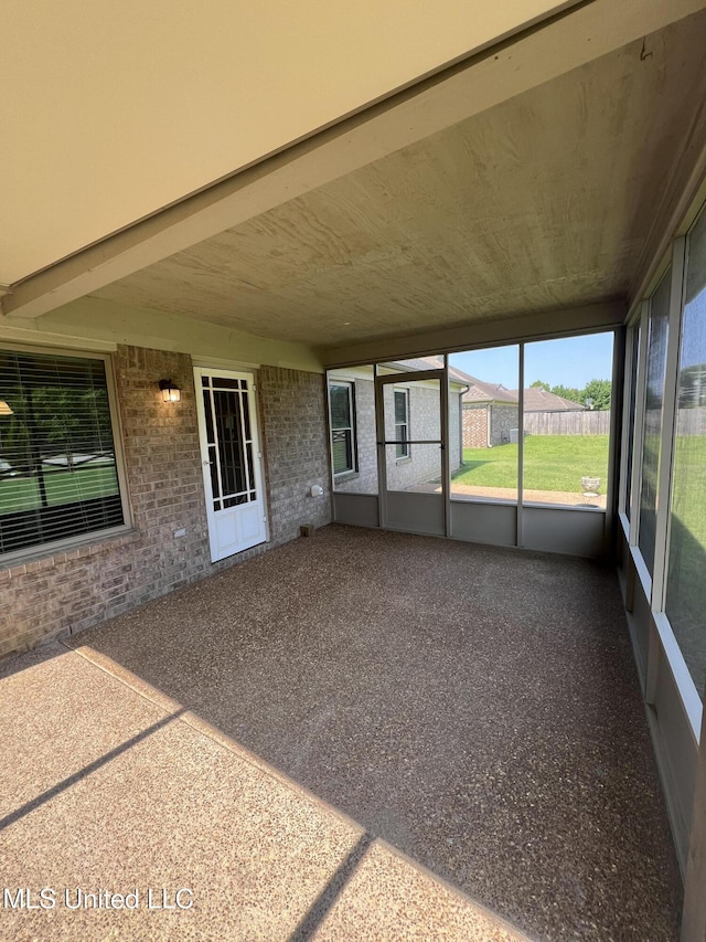 1164 Chestnut Dr, Southaven, MS 38671 - view of unfurnished sunroom